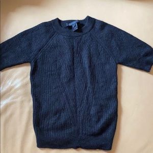 Short sleeve knitwear